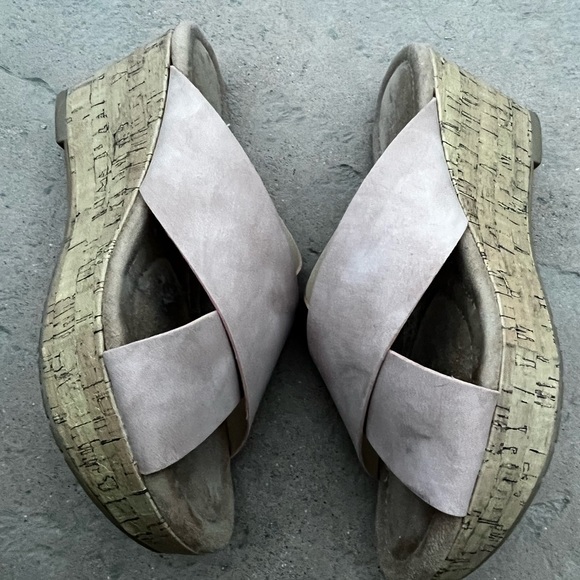 CL by Laundry Wedges 🌵7.5 - Picture 12 of 13